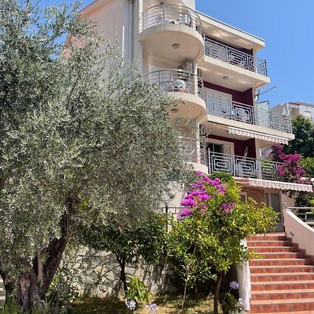 Apartmani Iva Becici Экстерьер фото
